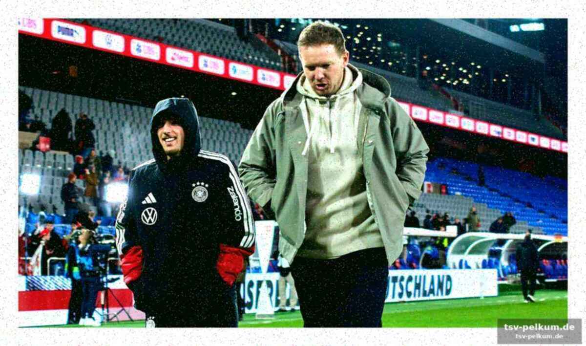 Die wm-tür steht einen spalt breiter offen