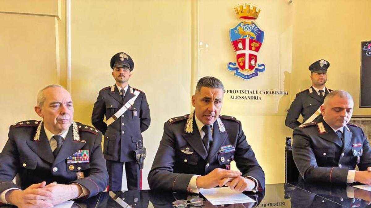 72-Jähriger beschmiert cairo-heimatorte – dashcam bringt ihn zu fall