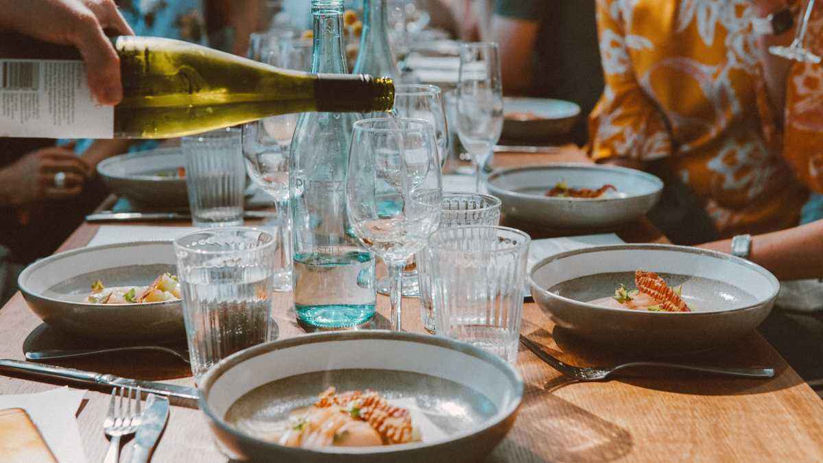 Abendessen versaut schlaf: ernährungs-fehler schlagen durch wie ein kreuzpass