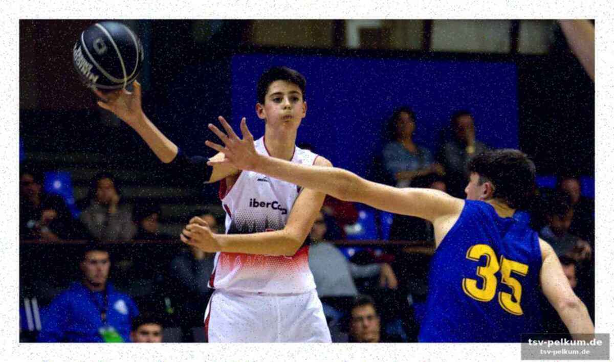 Der hohe basketball-iq des giganten