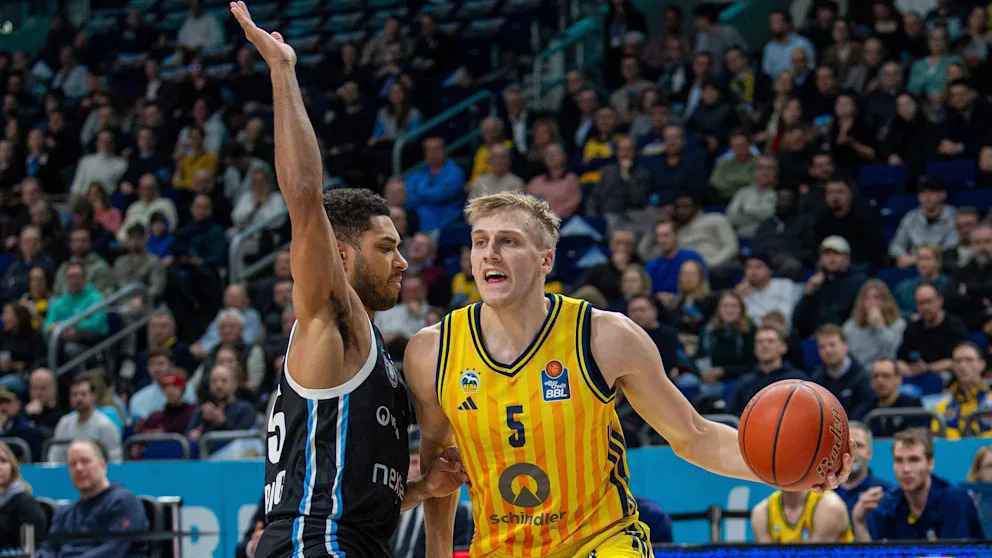 Alba berlin erleidet schwere heimniederlage gegen hamburg – hoffnung für das pokal-top4
