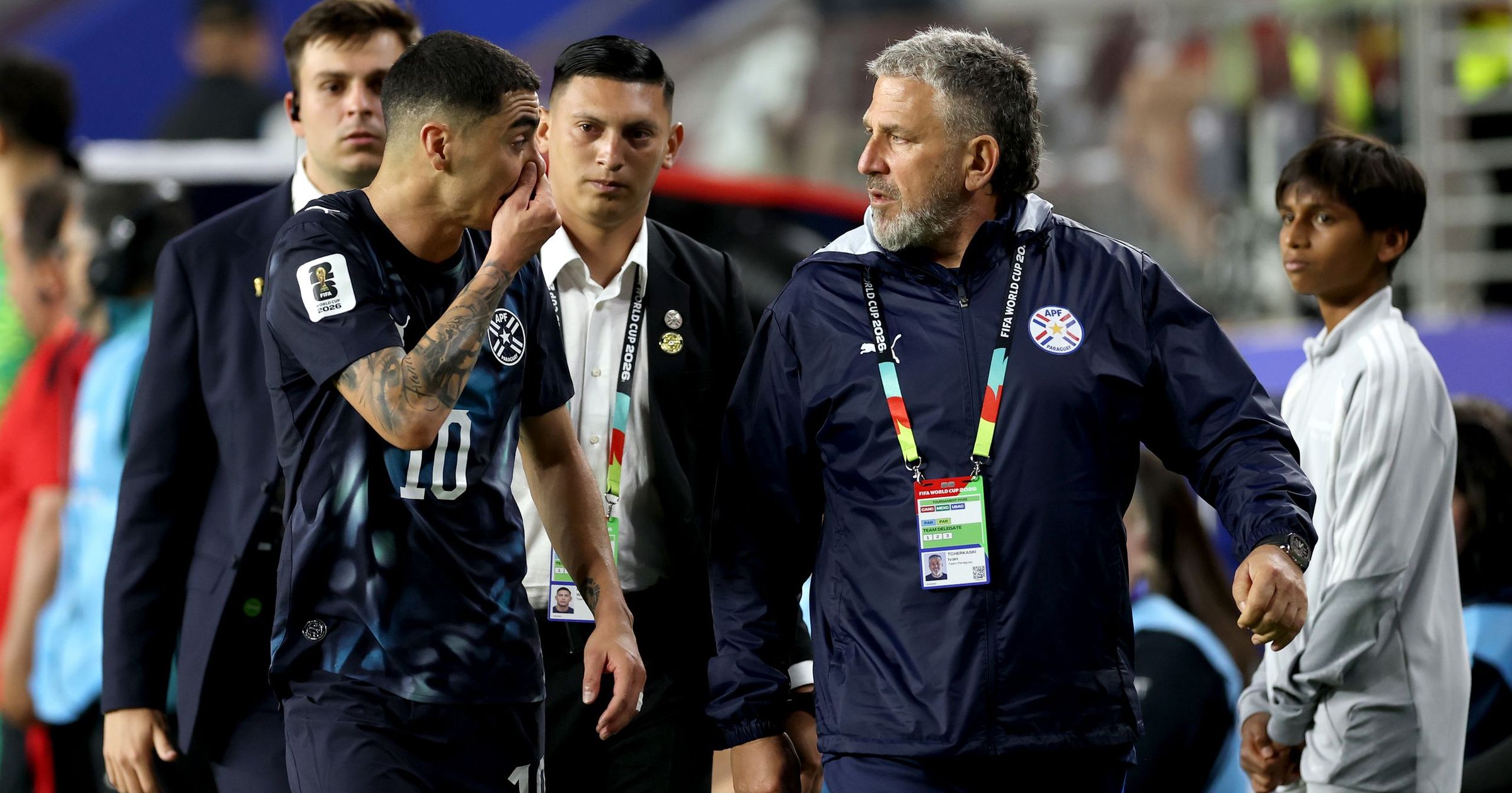 Almirón fehlt paraguay: mundcup-sperre nach mundschutz-geste!