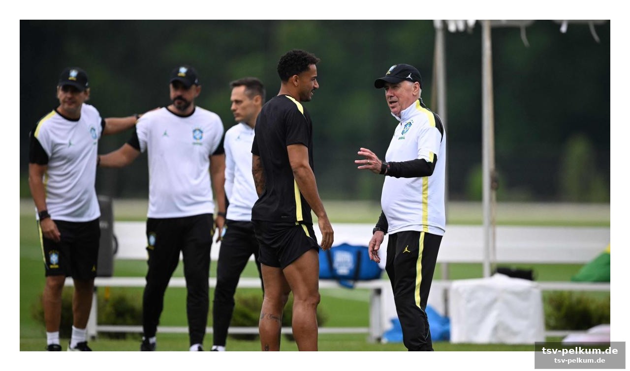 Danilo rückt nach vorne, cunha statt thiago