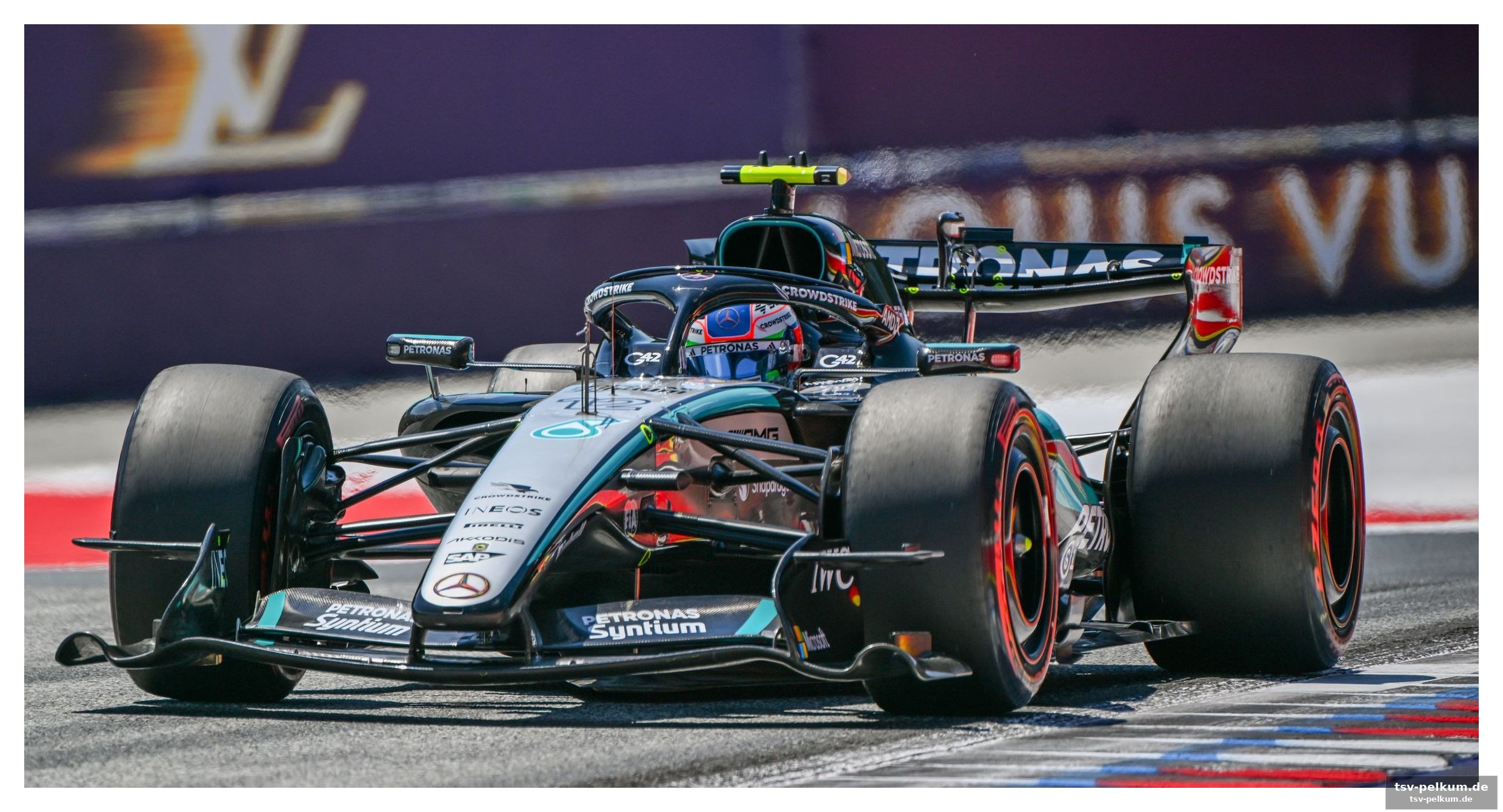 Hamilton weit hinter antonelli – russell kämpft mit mercedes