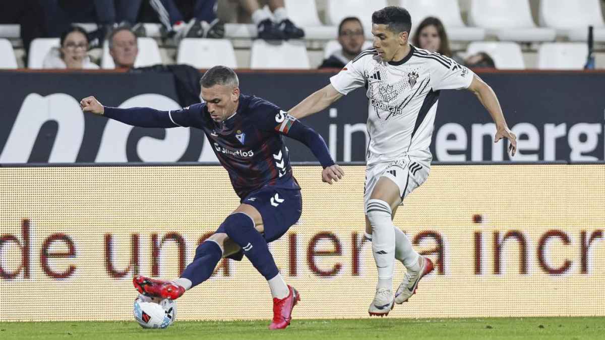 Arbilla bleibt: mit 40 zum eibar-emblem aufsteigen
