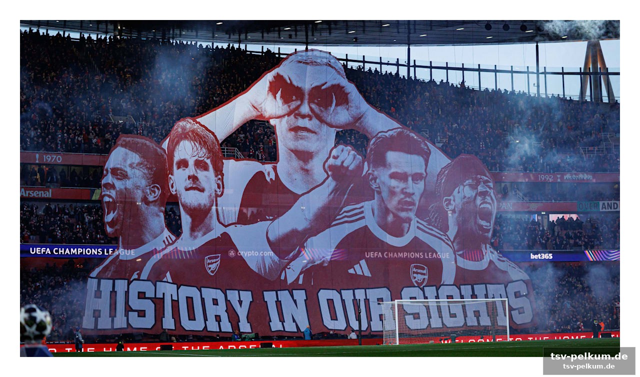 Die atmosphäre im emirates stadium erreicht ihren höhepunkt