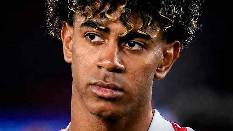 Atlético madrid feuert mit ki-bildern zurück: barça-transferpoker eskaliert!