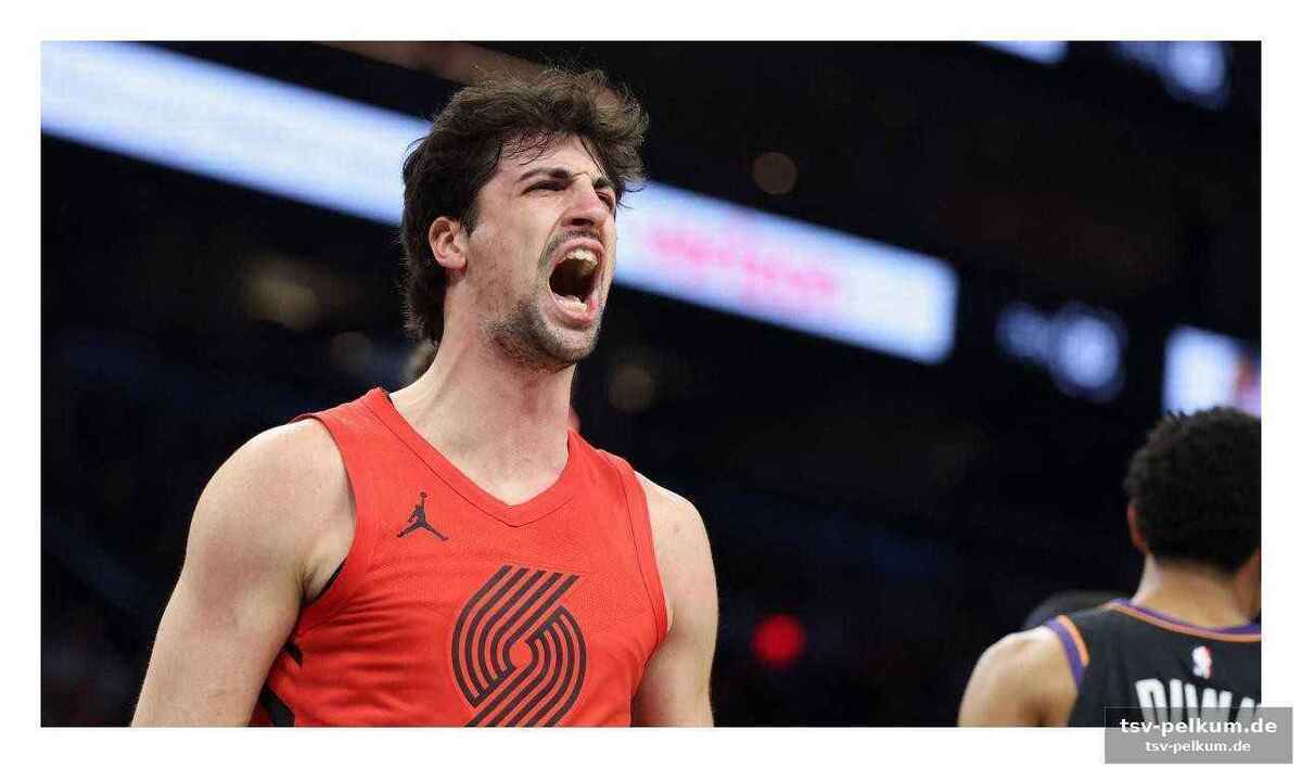 Ein six-year-veteran feiert den ersten playoff-sieg