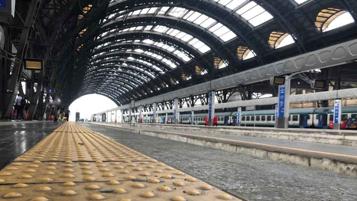 Bahnreisende aufgepasst: streik legt italien lahm!