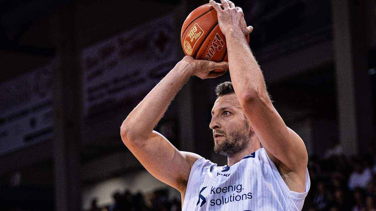 Basketball-poker in heidelberg: zipser verlängert – und lügt!