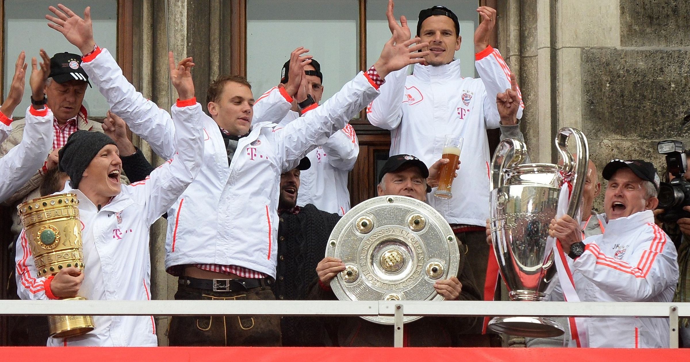 Bayern münchens triple-triumph: ein fußballmärchen wird wahr!