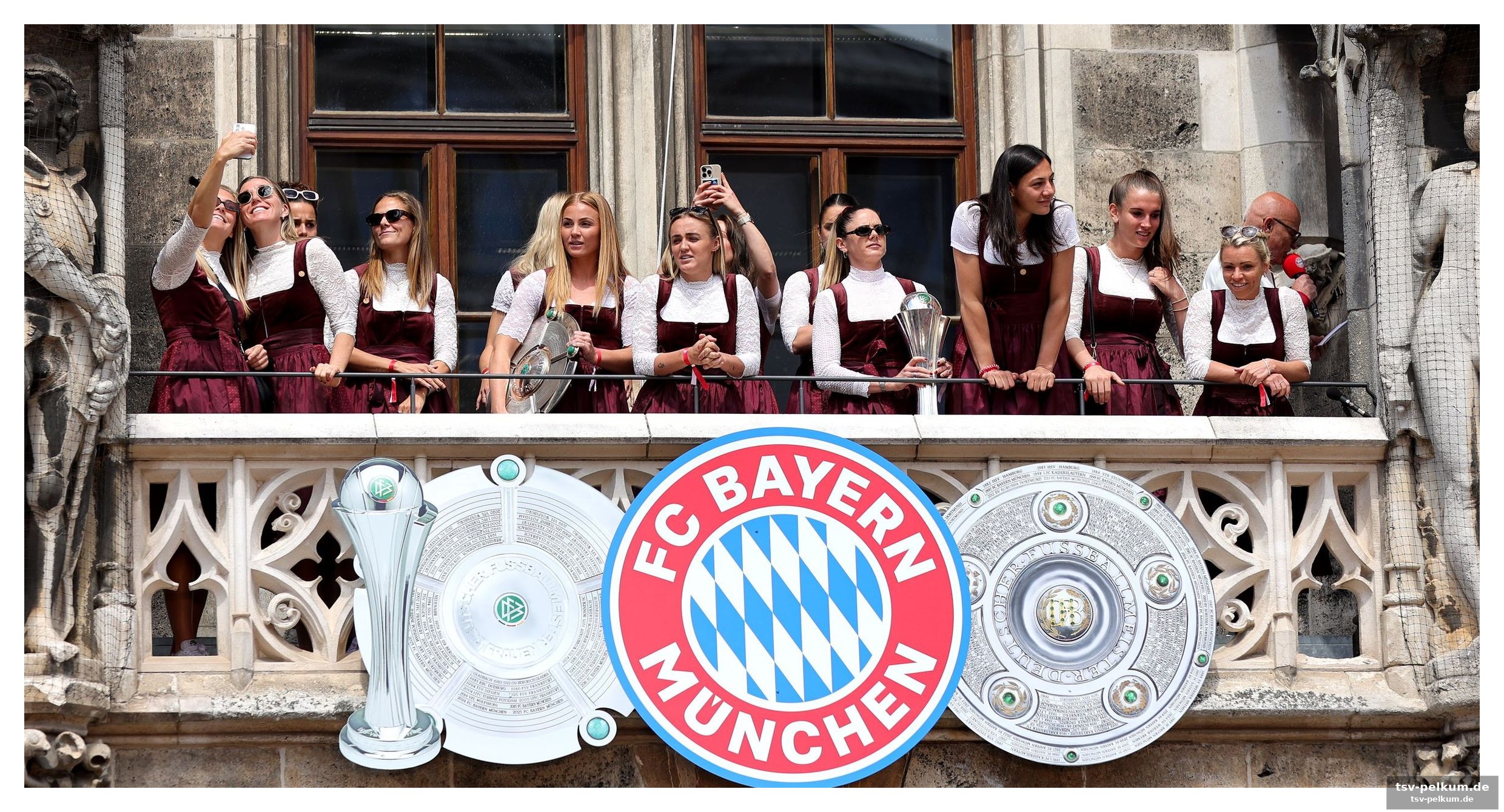 Ein fest für die roten damen