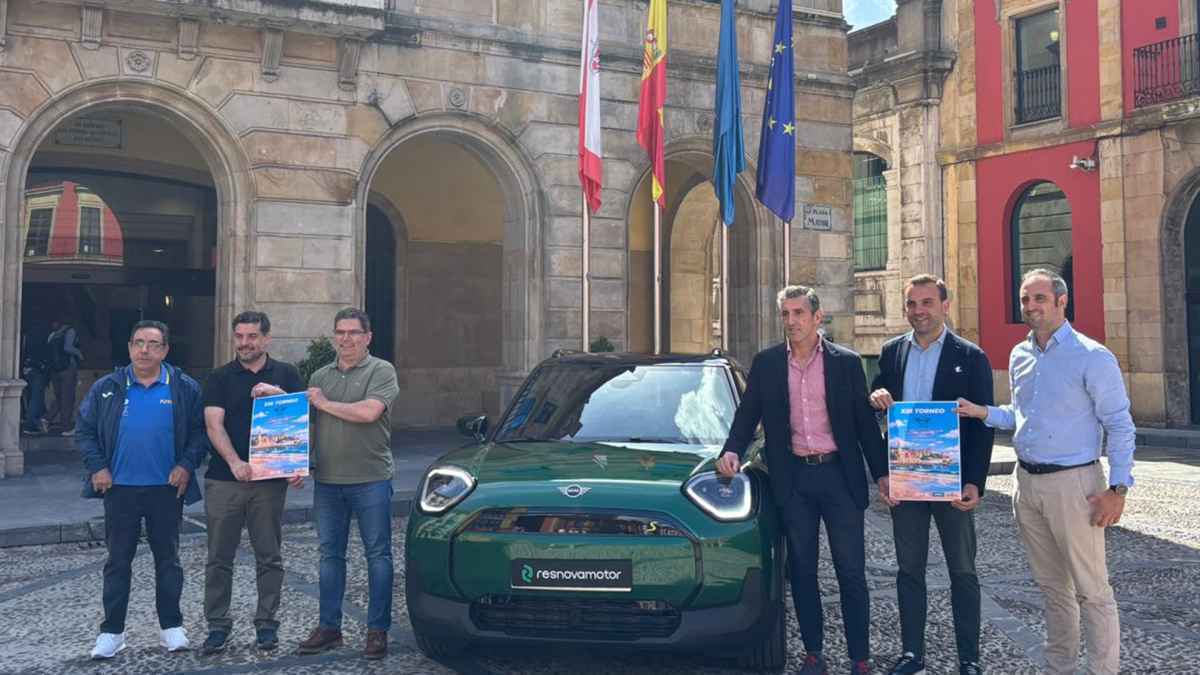 Beachvolleyball-stars stürmen gijón: mini-triocar-turnier lockt internationale konkurrenz!