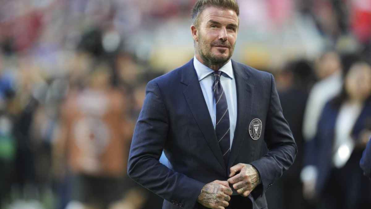 Beckham schlägt messi: britischer fußballer wird erstmals millionär!