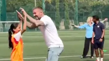 Beckham Schock! Fußballlegende kehrt für süße Mission zurück!