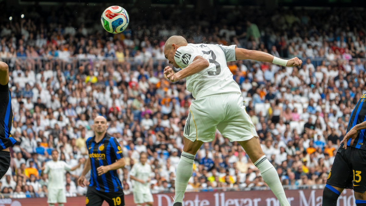 Bernabéu bebt legendenfußball: pepe stürmt zum tor!