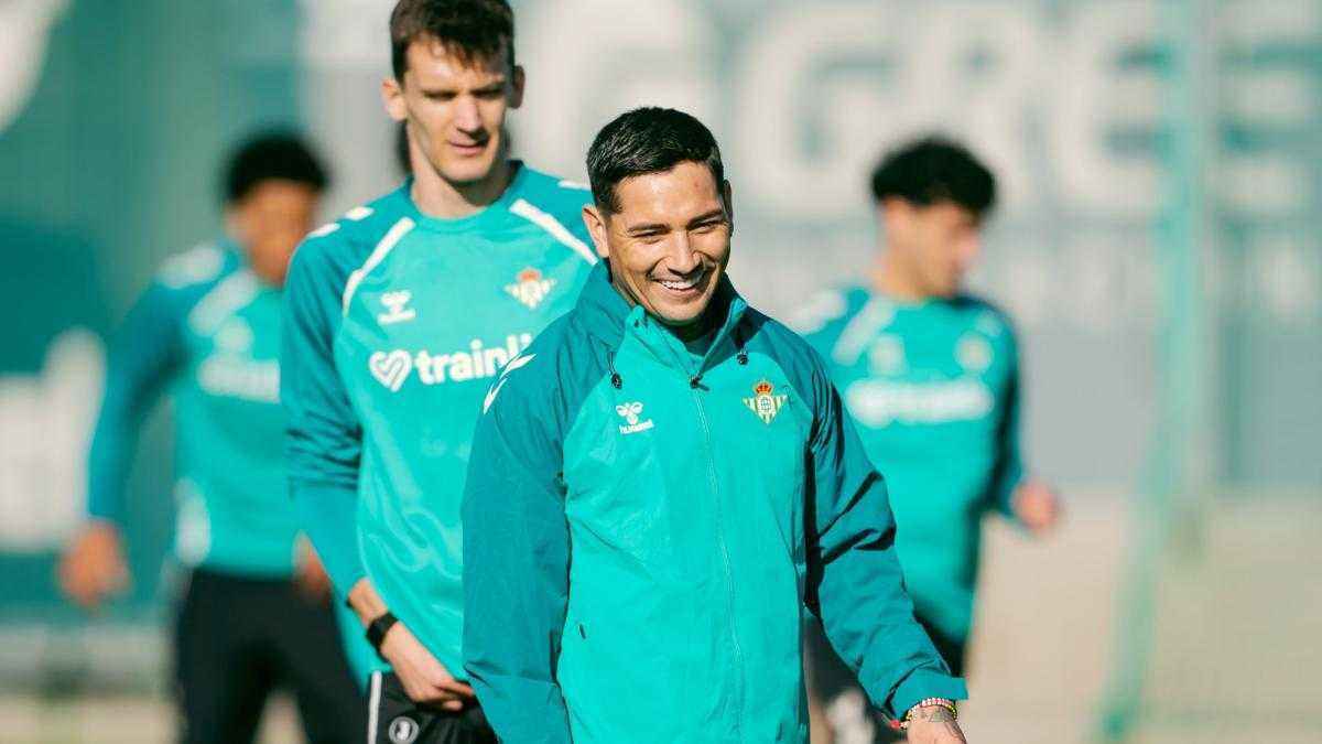 Betis-stars kehren zurück: cucho, chimy und bellerín im training