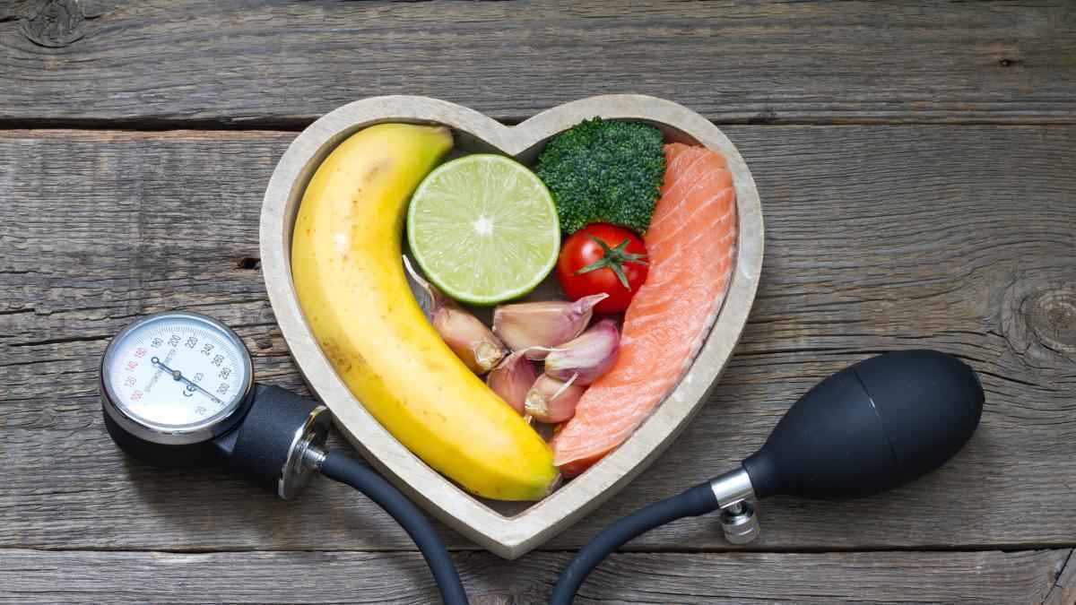 Blutdruck senken: die besten snacks für eine gesunde ernährung