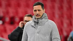 Bombenanschlag in frankfurt! eintracht feuert toppmöller – wer räumt jetzt den trainerstuhl?