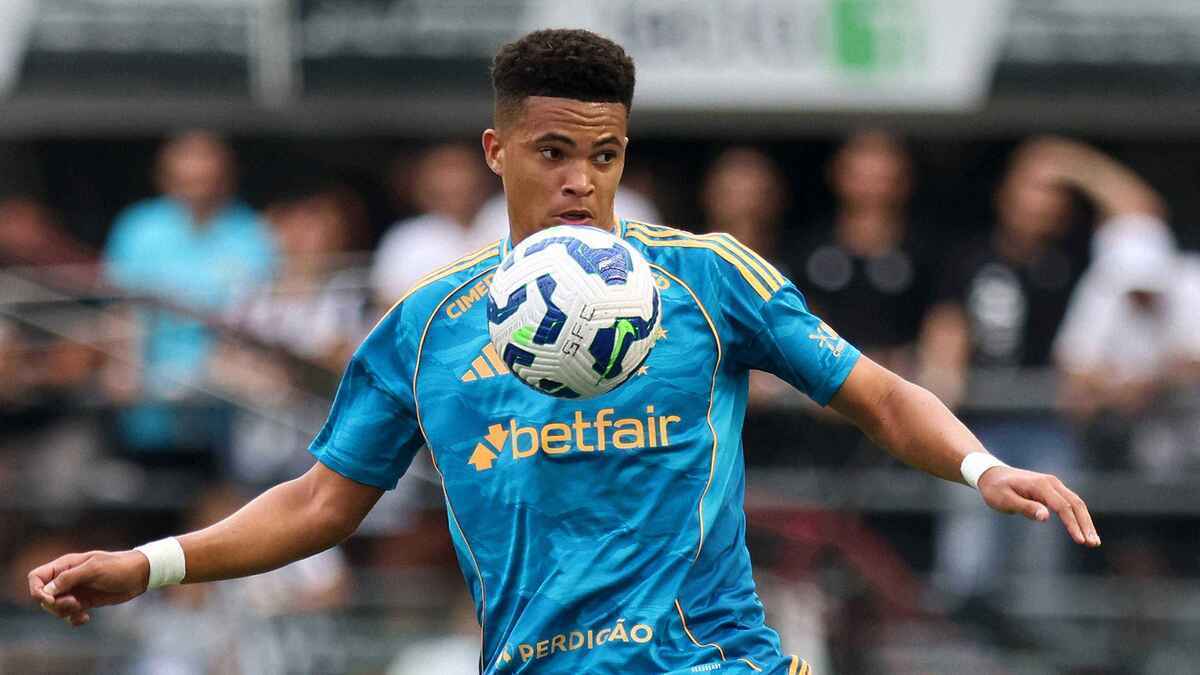Borussia dortmund sichert sich brasilianisches abwehrtalent kaua prates