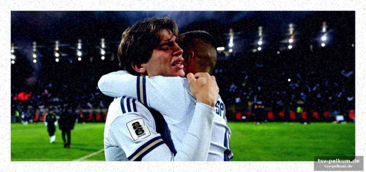 Die bosnier feiern, die azzurri zerbrechen