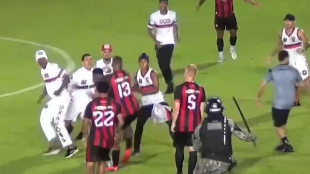 Brasilien: eskalation beim fußballspiel – pfefferspray und gummigeschosse im einsatz