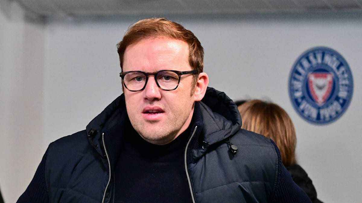 Breitner stützt rebbe: kiels führung rudert gemeinsam gegen abstieg