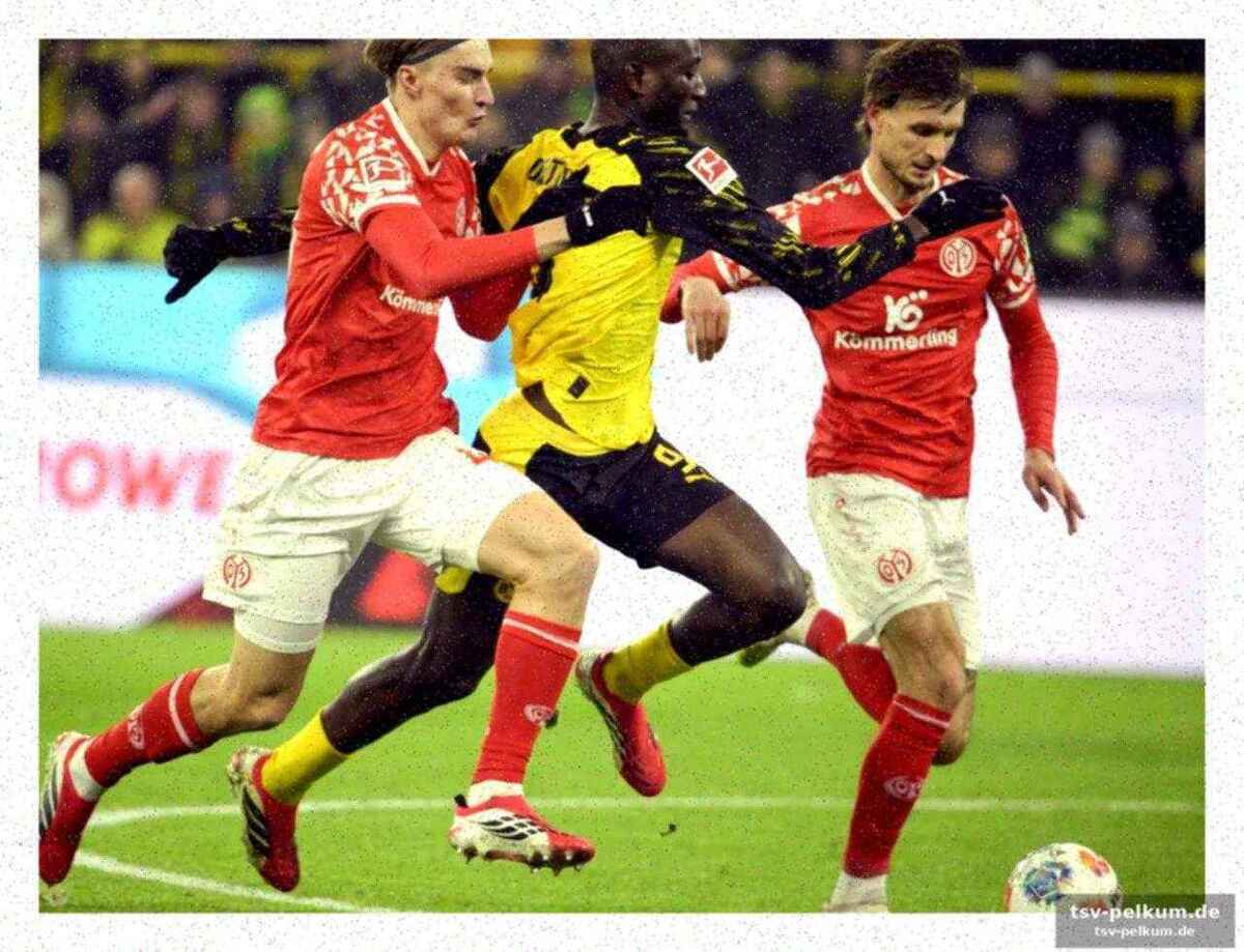 Frühe führung durch kopfballstärke