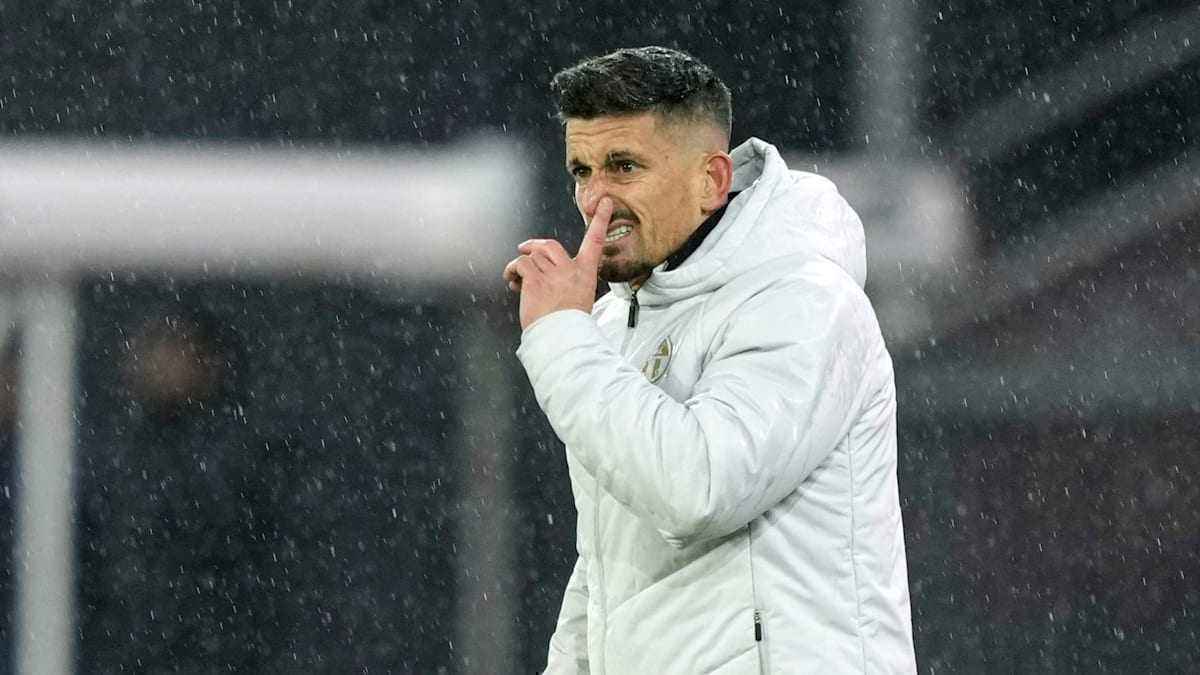 Canepa ruft nachtsitzung: fcz-coach hediger steht mit rücken zur wand