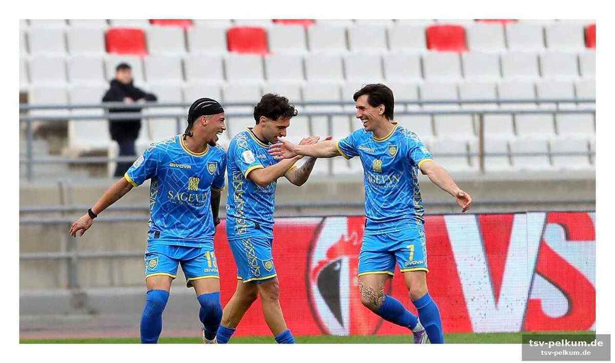 Distefano bringt carrarese in führung, pescara kontert
