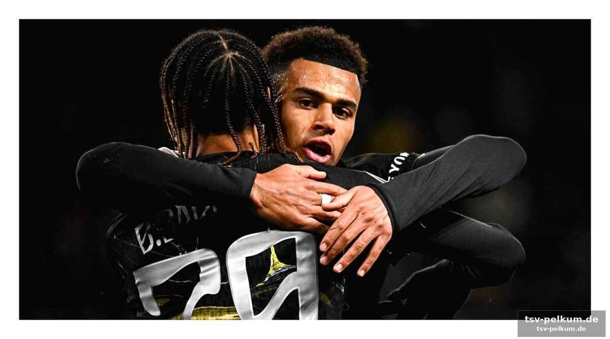 Wer flankiert dembélé und kvaratskhelia?