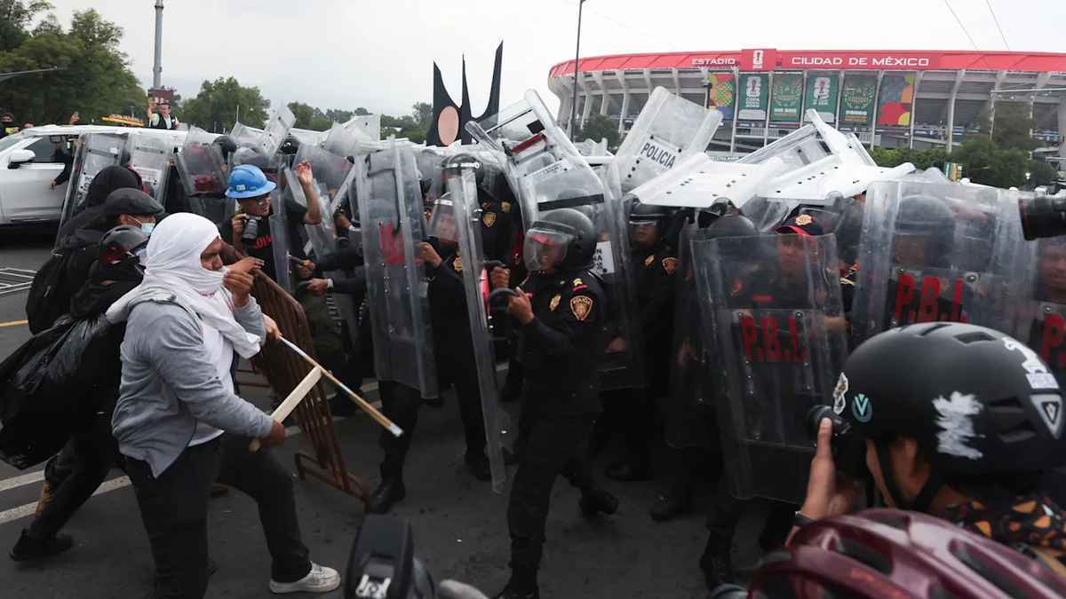 Chaos in mexico city: world cup kick-off marred by violence
