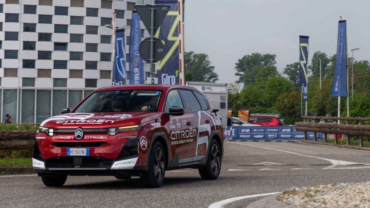 Citroën feiert giro d'italia: rosa glänzt in mailand!