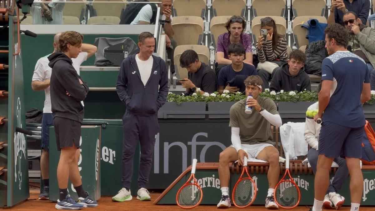 Cobolli: freundschaft gibt kraft – bove unterstützt tennis-hoffnung in paris