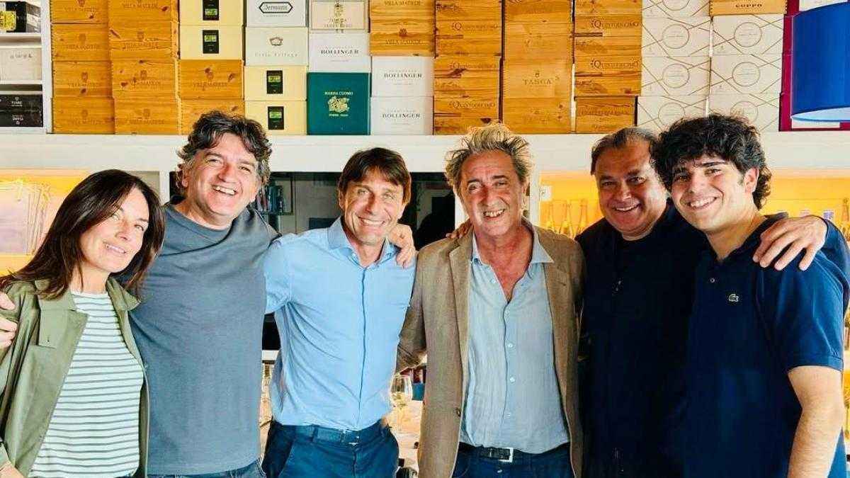 Conte und sorrentino feiern neapels triumph mit exklusivem dinner!