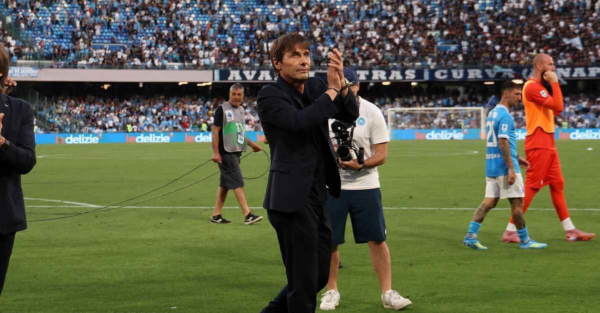 Conte verabschiedet sich vom ssc neapel: ein bewegtes kapitel schließt sich