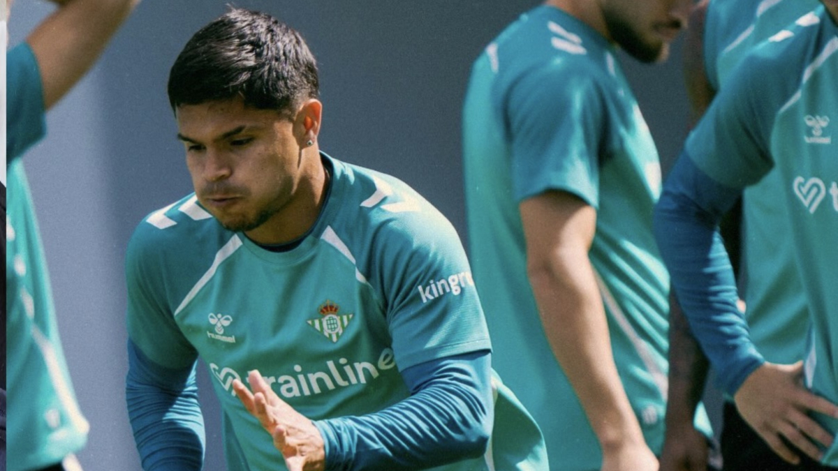 Cucho hernández: überraschende wm-nominierung für betis-star!