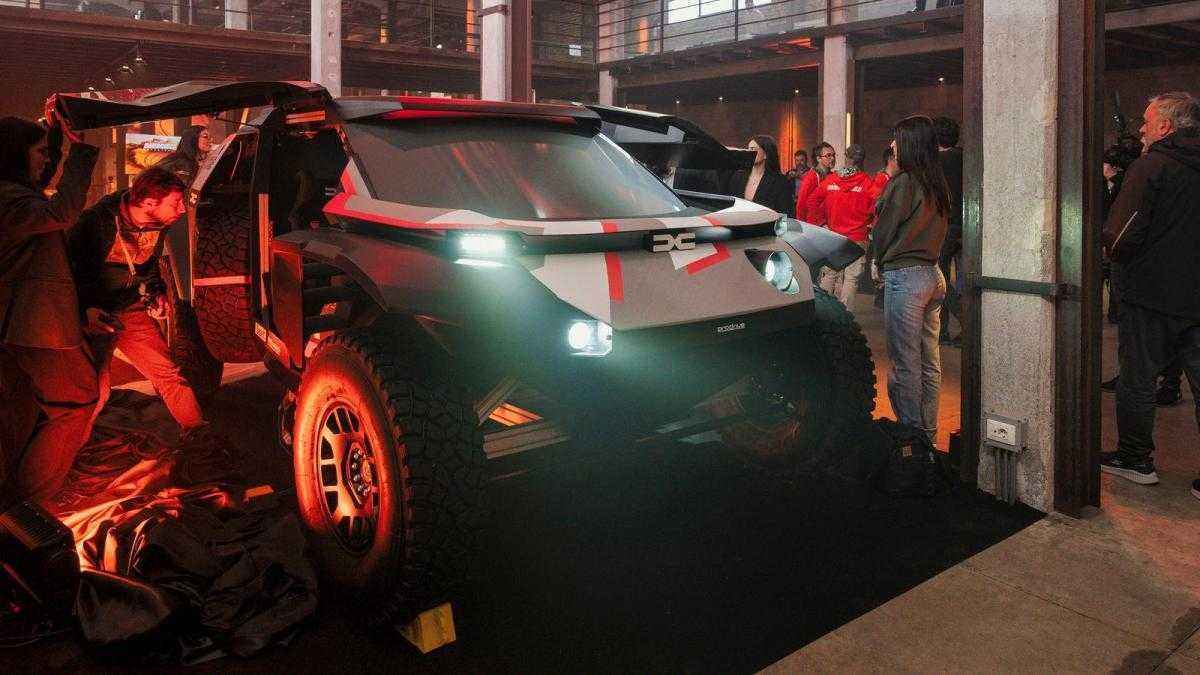 Dacia sandrider: mit simulator zum dakar-traum!