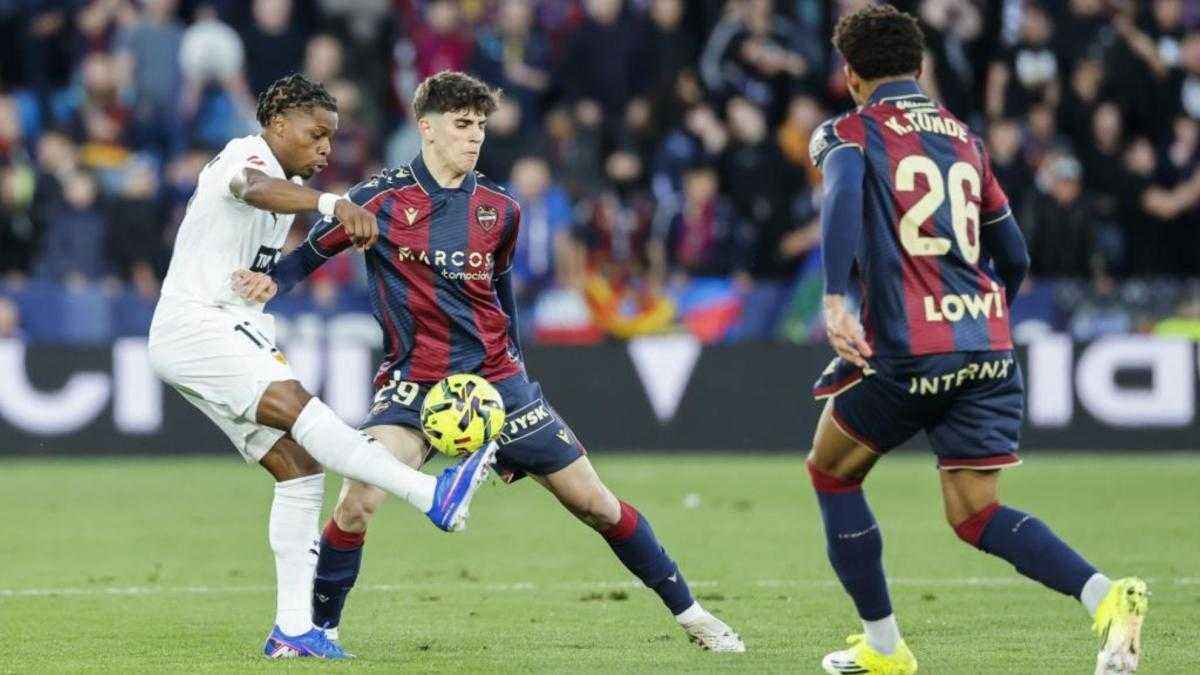 Debüt mit 17: nacho pérez schreibt levante-geschichte