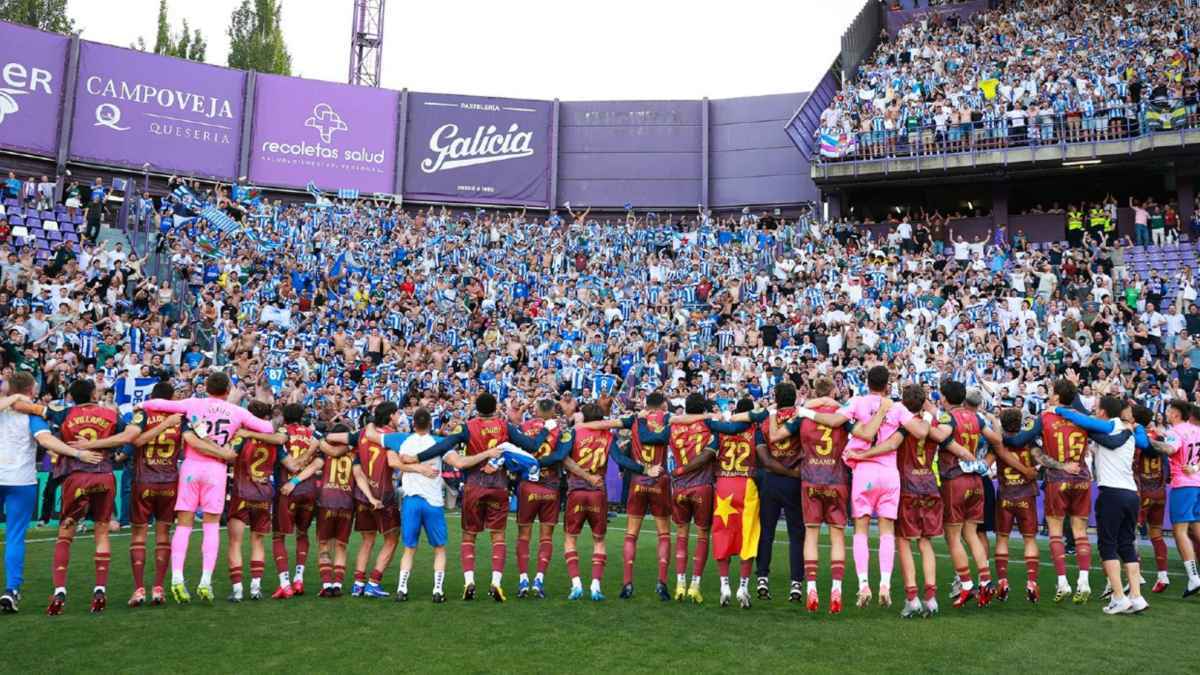 Deportivo feiert aufstieg: tausende empfangen helden bis in den morgen!