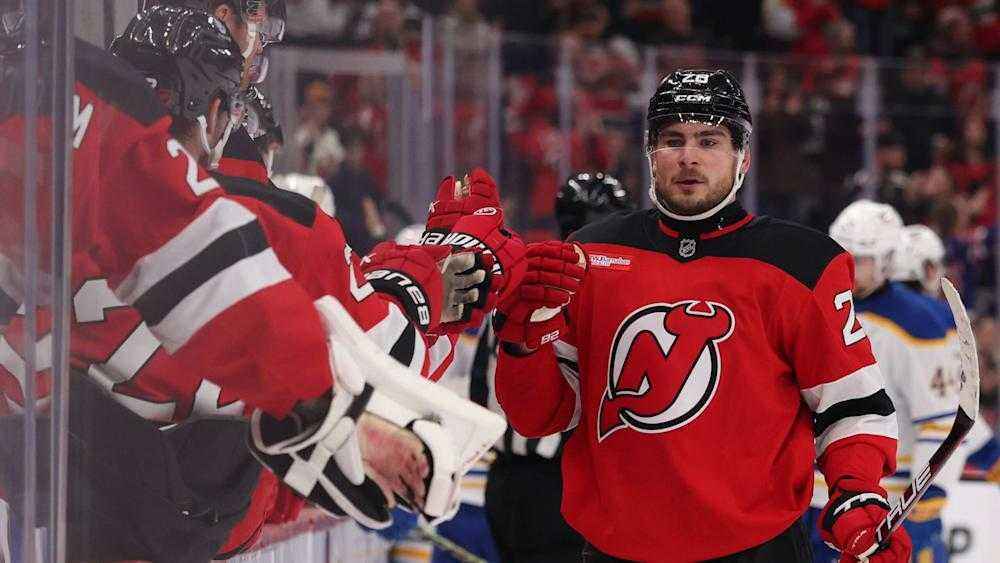 Devils zittern sich in einen playoff-traum – meier und hischier schreiben drama