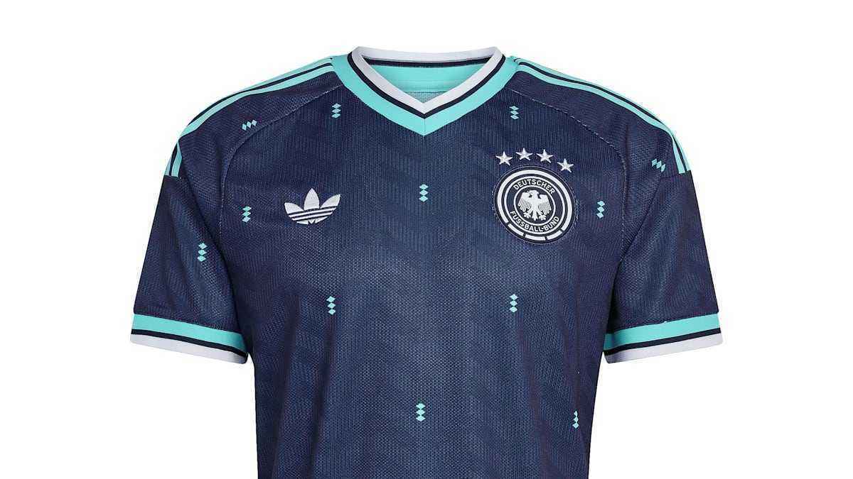 Dfb-auswärtstrikot 2026: adidas verabschiedet sich mit mitternachts-blau