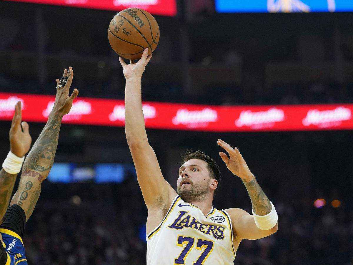 Doncic feiert geburtstag mit kantersieg – lakers auf kurs