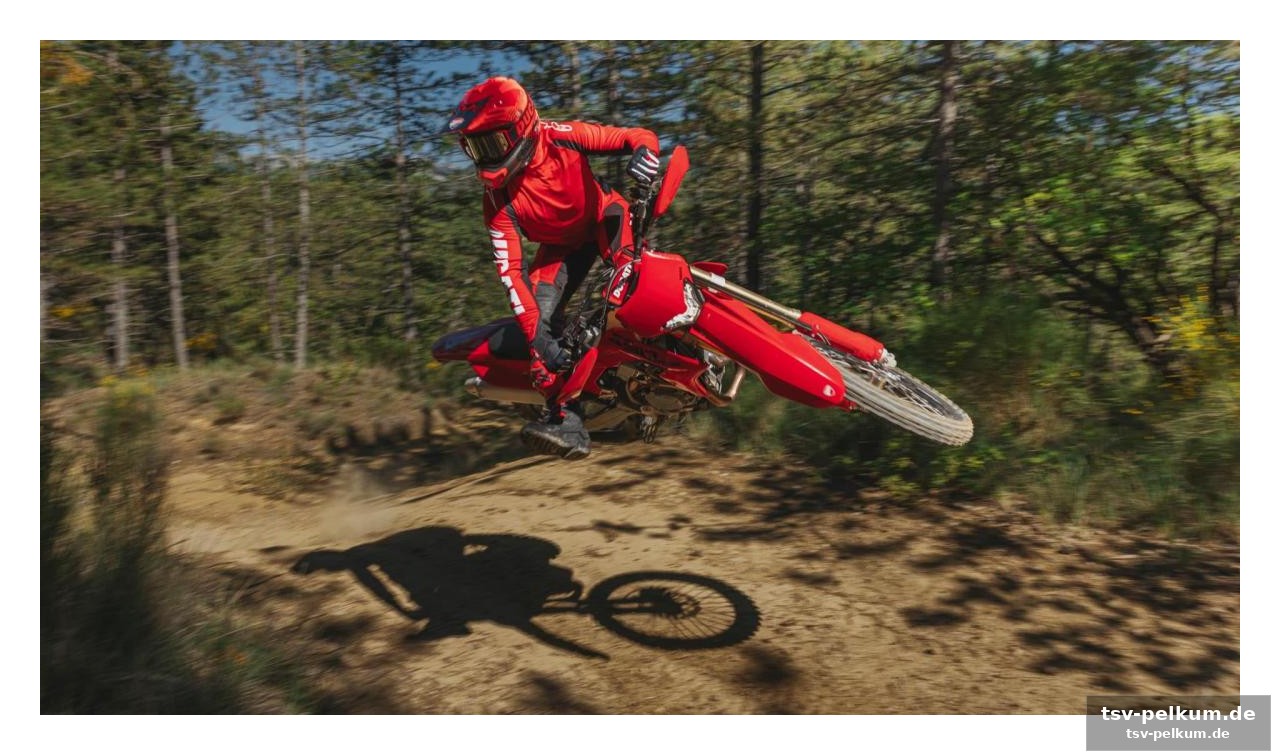 Ein herz aus dem motocross-bereich, eine seele für den enduro-abenteuer