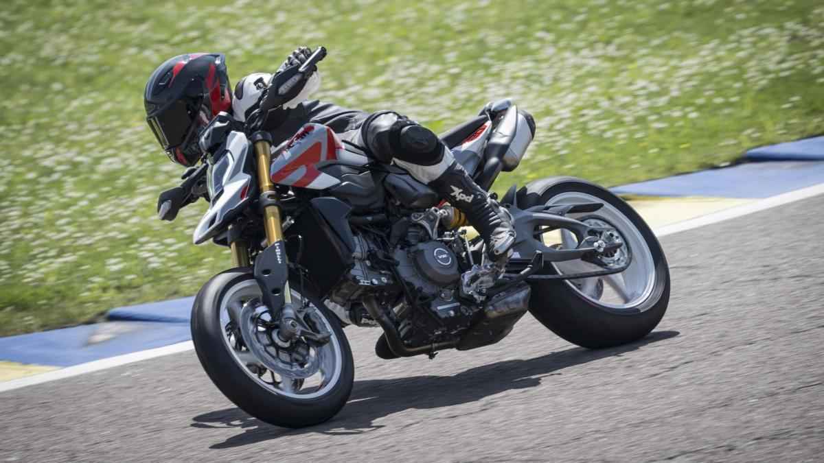 Ducati hypermotard v2 sp: der adrenalin-kick aus modena!