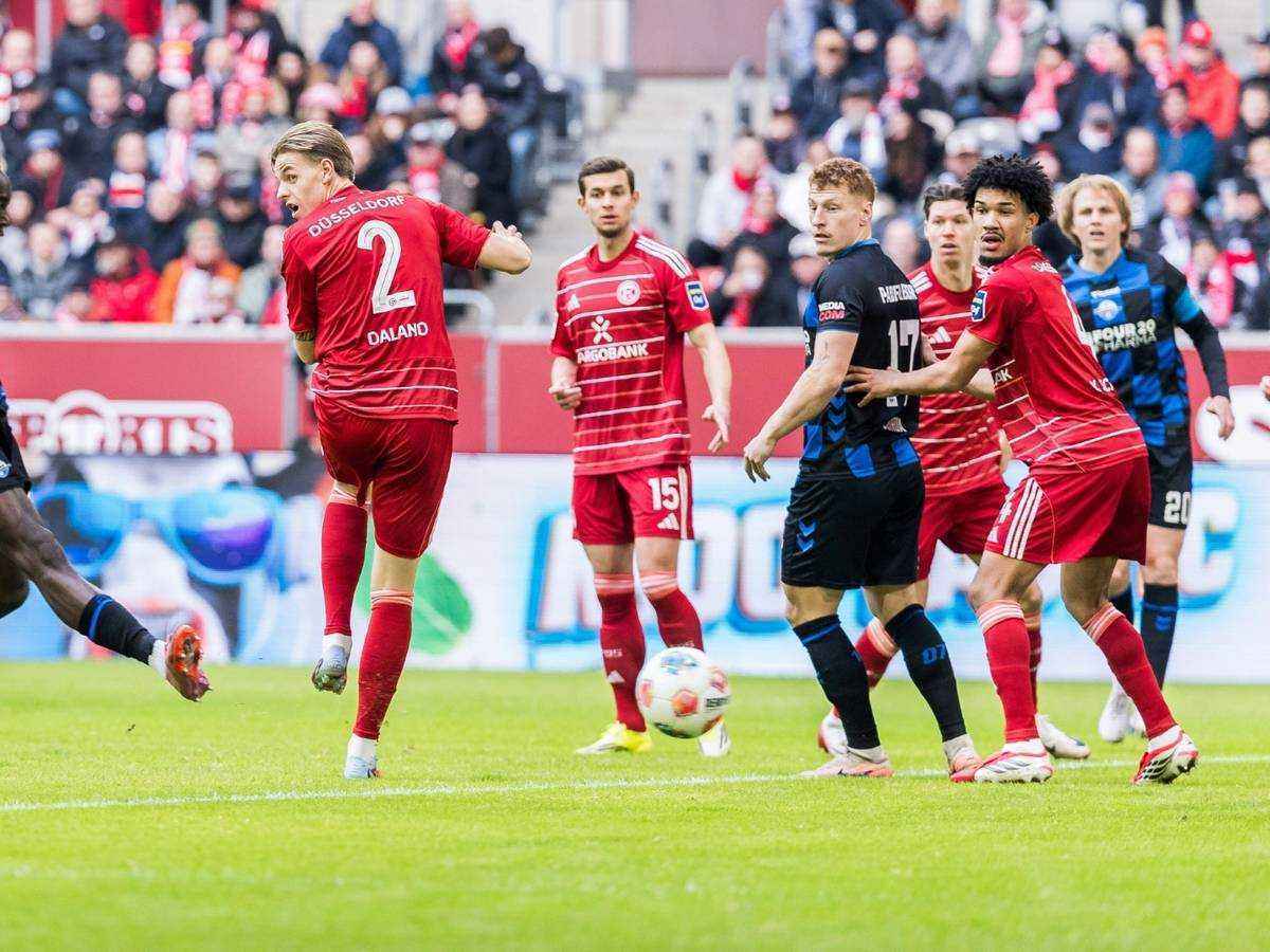 Düsseldorf dreht spiel! sensationeller sieg gegen paderborn!