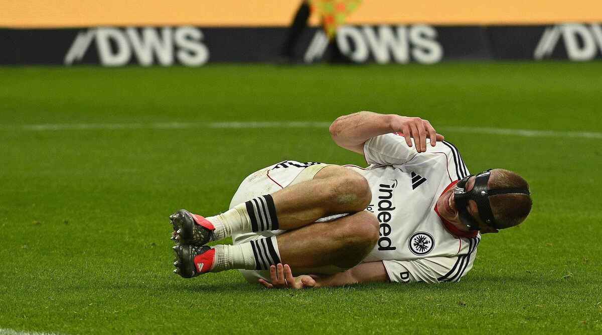 Eintracht frankfurt – absturz in die krise? riera soll das wende schaffen!