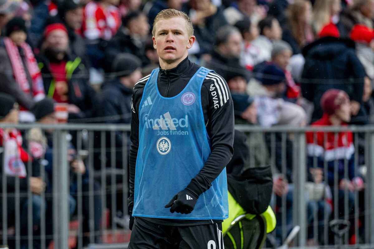 Eintracht frankfurt: burkardt vor comeback gegen freiburg – riera setzt auf flexibilität