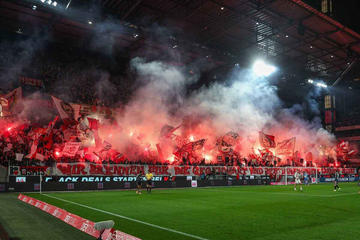 Eintracht frankfurt: hohe pyro-strafe vom dfb – fans zahlen drauf