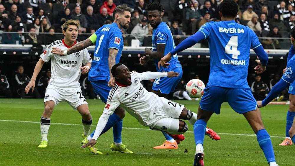 Eintracht frankfurt im absturz: neuerlicher niederlage & fragwürdiger elfmeter-aussetzer!